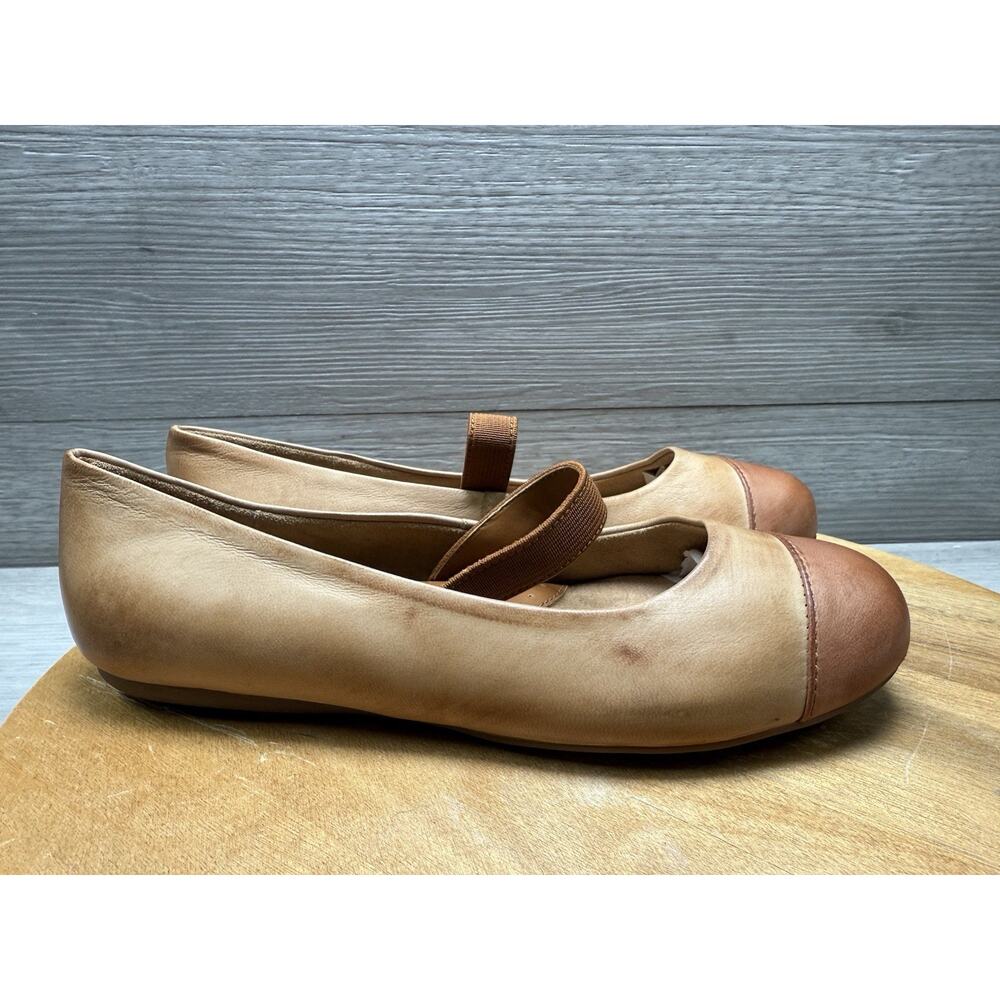 Softwalk Womens Sonoma Cap Toe Flat Tan Size 6M